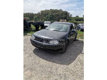 Volkswagen Golf 4 -  kompletan auto u delovima