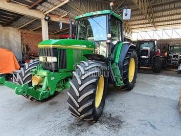 John Deere 6910