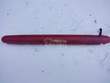 Trece stop svetlo za Volkswagen Touran od 2004. do 2010. god.