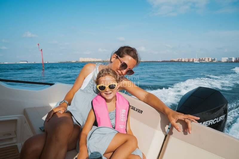 Quicksilver 705 Open i Mercury 150 ks