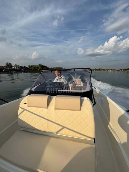 Quicksilver 705 Open i Mercury 200 ks