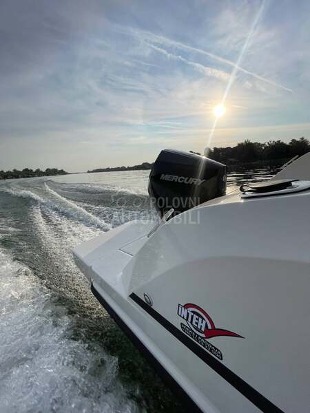 Quicksilver 705 Open i Mercury 200 ks