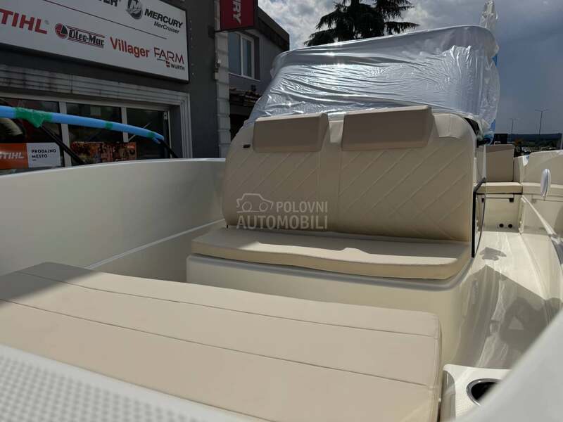Quicksilver 705 Open i Mercury 200 ks