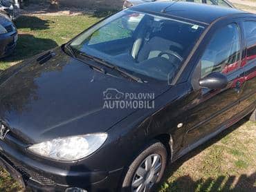 1.4 kompletan u delovima za Peugeot 206