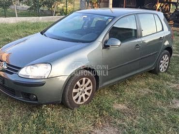 Volkswagen Golf 5 2.0fsi 2006. god. -  kompletan auto u delovima