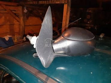 Levi mehanicki retrovizor za Peugeot 206