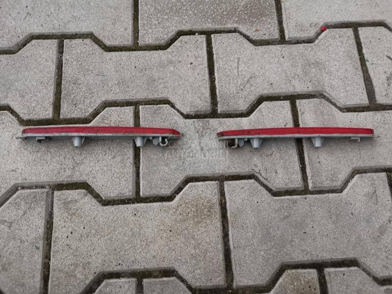 katadiopter zadnjeg branika