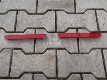 katadiopter zadnjeg branika za Mazda 6 od 2008. do 2011. god.