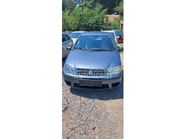 Fiat Punto -  kompletan auto u delovima
