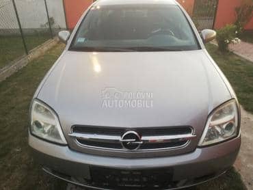 Prednji branik za Opel Vectra C od 2001. do 2005. god.
