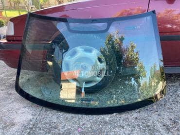 zadnje staklo soferka za Volvo S40 od 1996. do 2004. god.