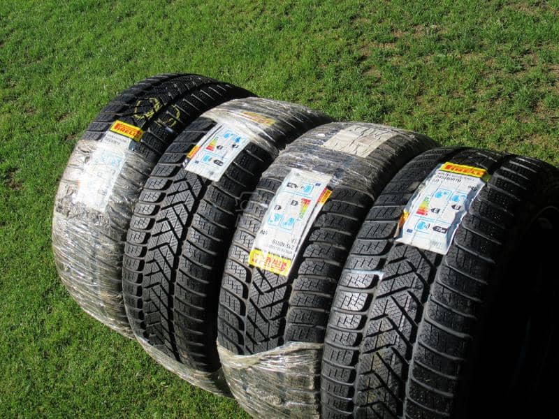 Pirelli 245/40 R19 Zimska