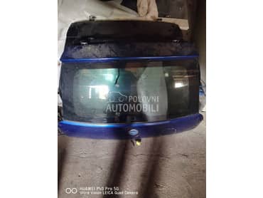gepek vrata za Fiat Grande Punto