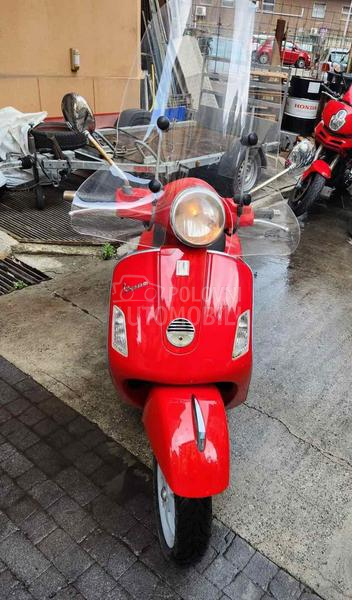 Vespa Gts 250