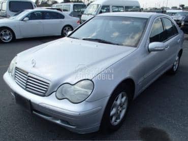 Mercedes Benz C 200 W203 -  kompletan auto u delovima