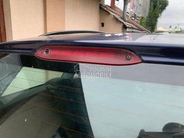 Trece stop svetlo za Ford Focus od 1998. do 2002. god.