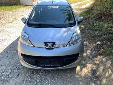 prednji branik za Peugeot 107 od 2005. do 2010. god.