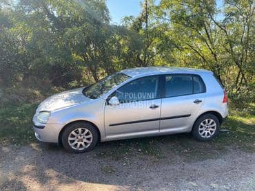 Prednji branik za Volkswagen Golf 5 od 2004. do 2008. god.