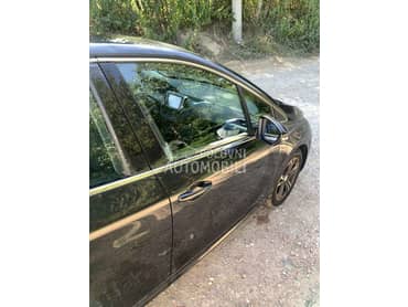Prednja desna vrata za Peugeot 208 od 2012. do 2016. god.