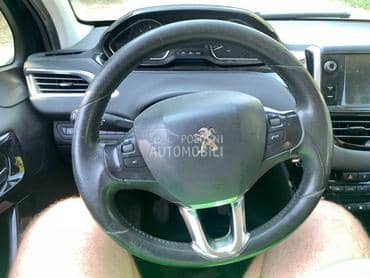 Volan za Peugeot 208 od 2012. do 2016. god.