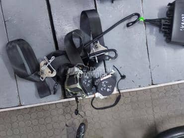 Sigurnosni pojas pojasevi za Peugeot 207