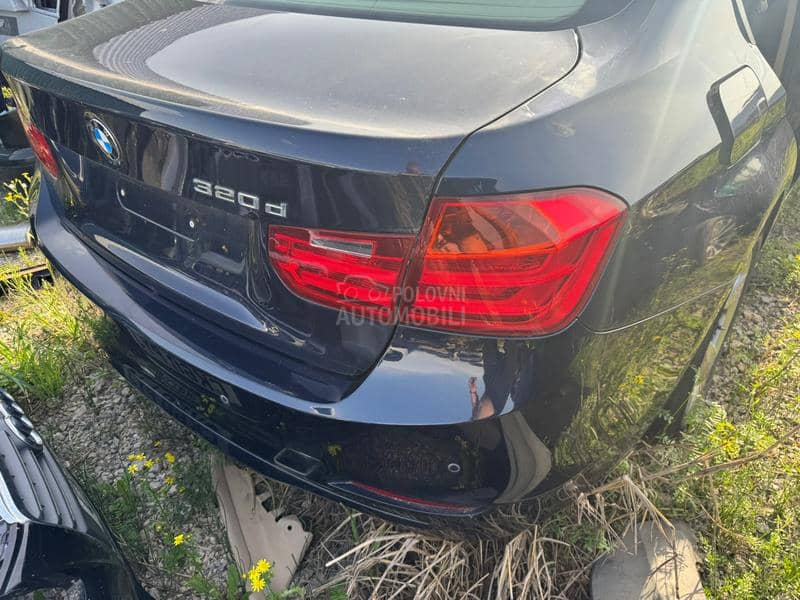 KRILO Vrata Hauba polustranica