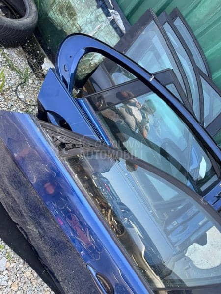 KRILO Vrata Hauba polustranica