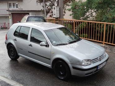 Volkswagen Golf 4 -  kompletan auto u delovima