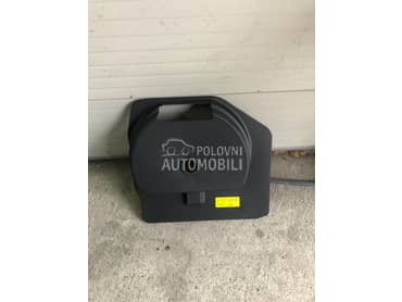 Poklopac akumulatora u gepeku za Audi A4, A5 od 2007. do 2016. god.