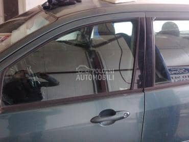 Prednje levo staklo za Ford Focus od 1998. do 2004. god.