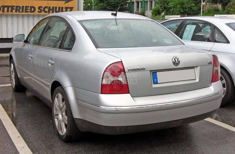 Volkswagen Passat B5 -  kompletan auto u delovima