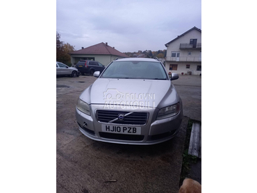 Volvo V70 2010. god. -  kompletan auto u delovima