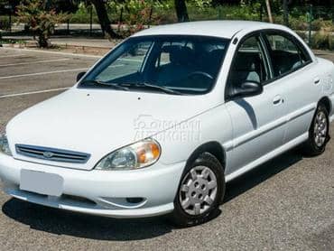 Kia Rio 2000. god. -  kompletan auto u delovima