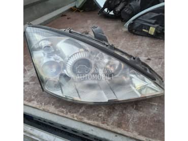 desni xenon za Ford Focus od 2001. do 2009. god.