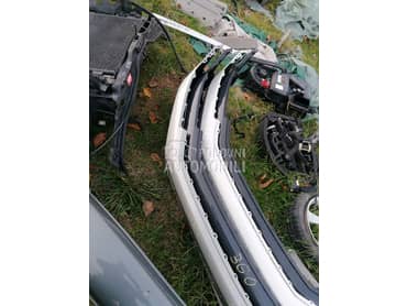 Branik prednji za Volkswagen Passat B8 od 2011. do 2018. god.