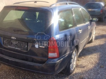 Ford Focus 2002. god. -  kompletan auto u delovima