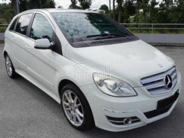 Mercedes Benz B Klasa W245 -  kompletan auto u delovima