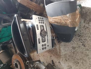 Radio CD MP3 Upareno bord za Opel Corsa D