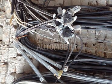 podizaci 3 vrata za Renault Clio od 1999. do 2008. god.