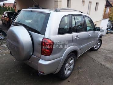 Toyota RAV 4 d4d 2005. god. -  kompletan auto u delovima