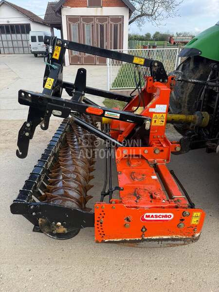 Kuhn mashio   2. 5  i 3 m