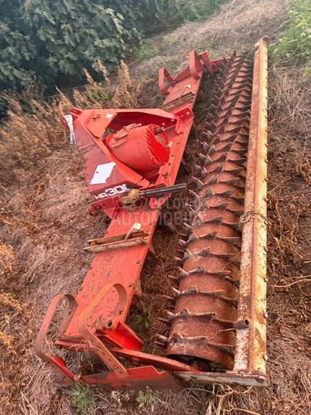 Kuhn mashio   2. 5  i 3 m