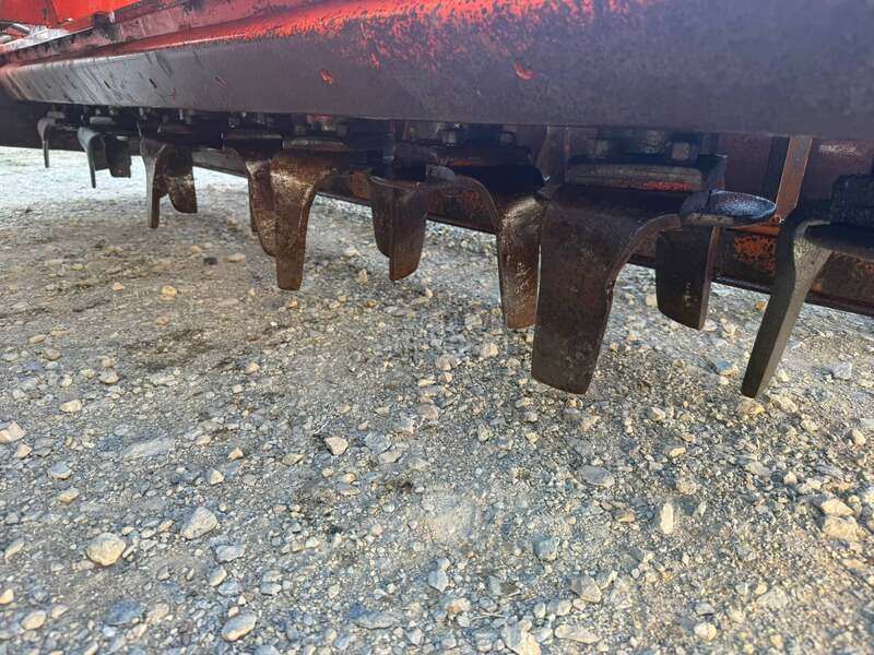 Kuhn mashio   2. 5  i 3 m