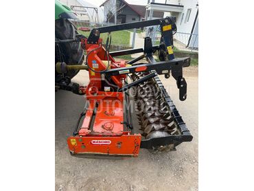 Kuhn mashio   2. 5  i 3 m