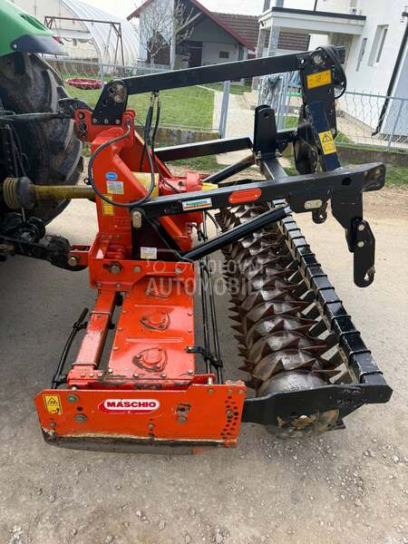 Kuhn mashio   2. 5  i 3 m