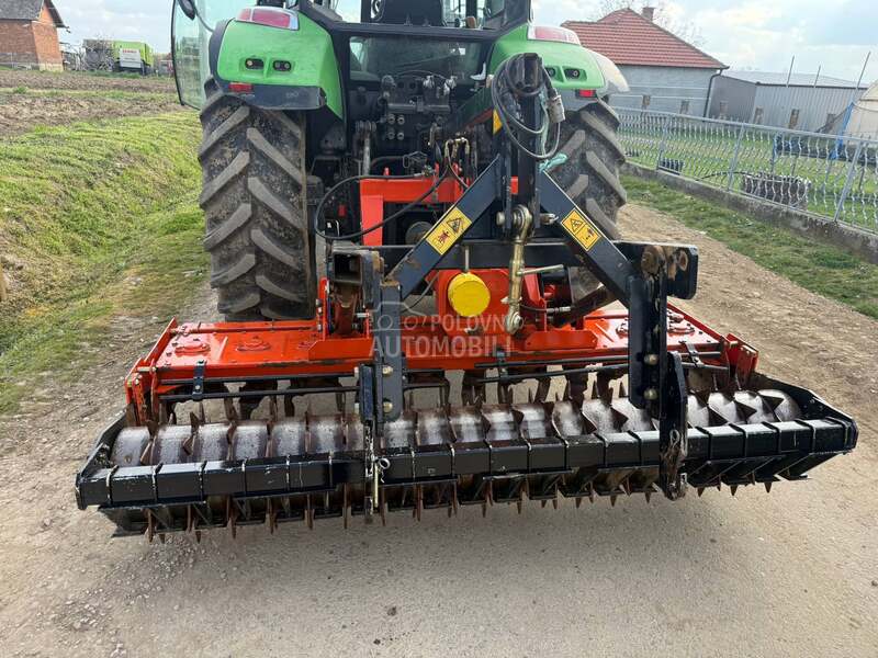 Kuhn mashio   2. 5  i 3 m