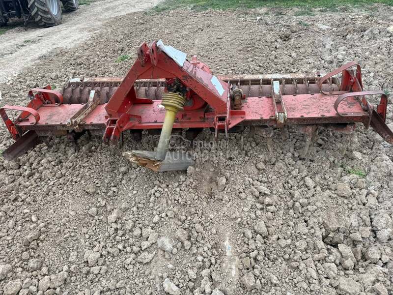 Kuhn mashio   2. 5  i 3 m