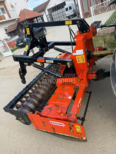 Kuhn mashio   2. 5  i 3 m