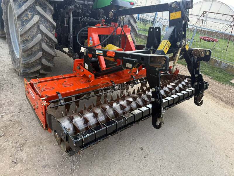 Kuhn mashio   2. 5  i 3 m