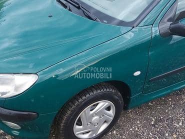 levo krilo maslinasto za Peugeot 206